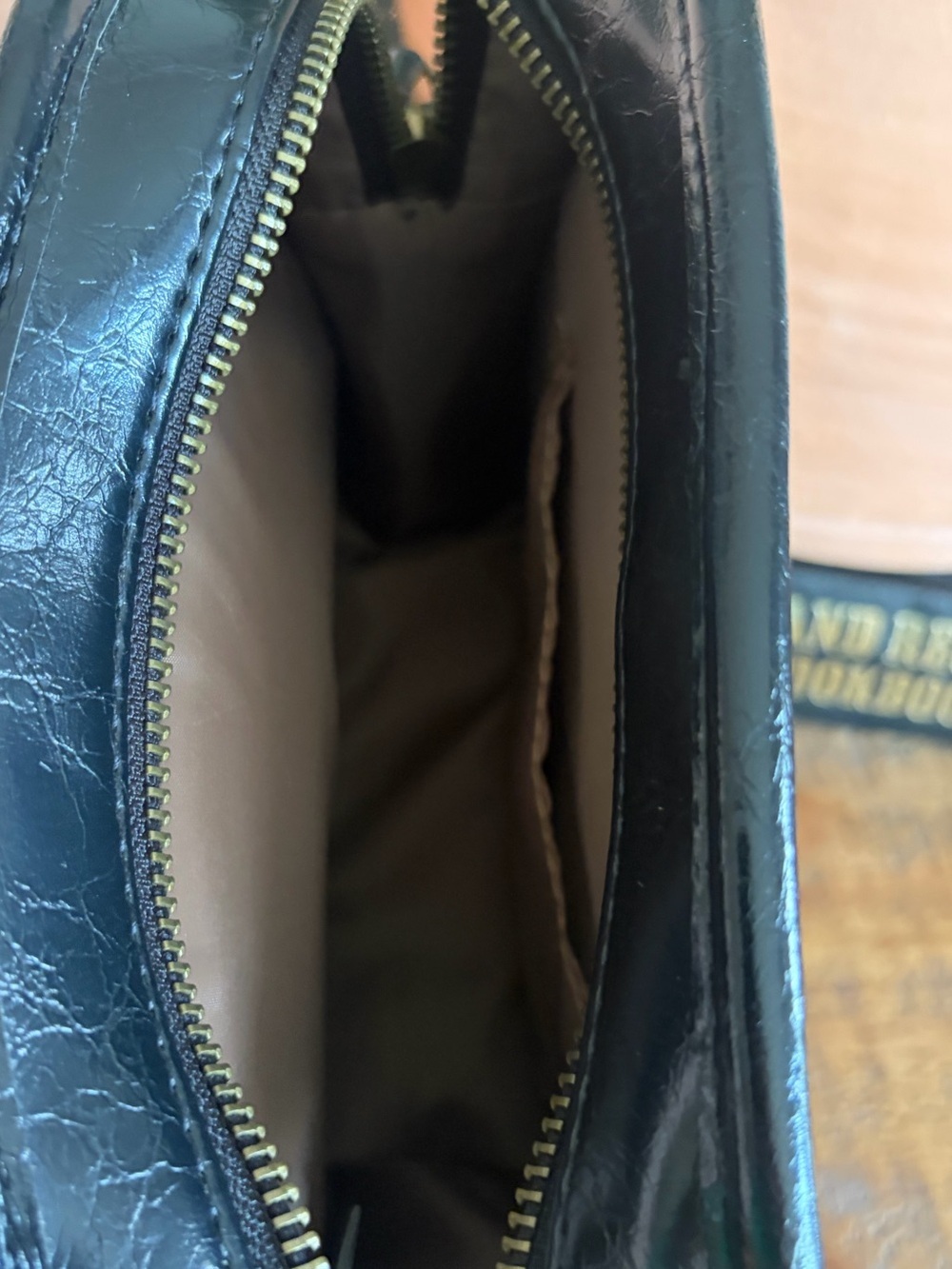 Black Women's Crossbody Bag with Sculpted Strap - Picture 7 of 8